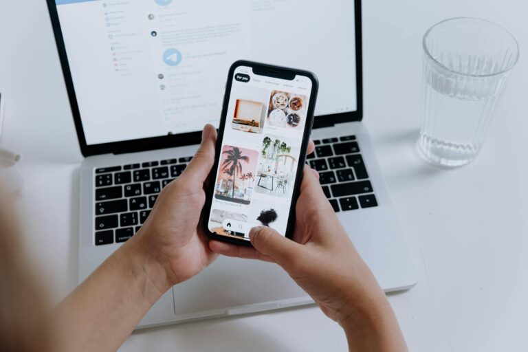 Pros and Cons of Starting Social Security at 62 - Featured image