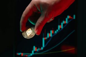 Simple Investment Tips That Can Help Grow Your Wealth Over Time - Featured image