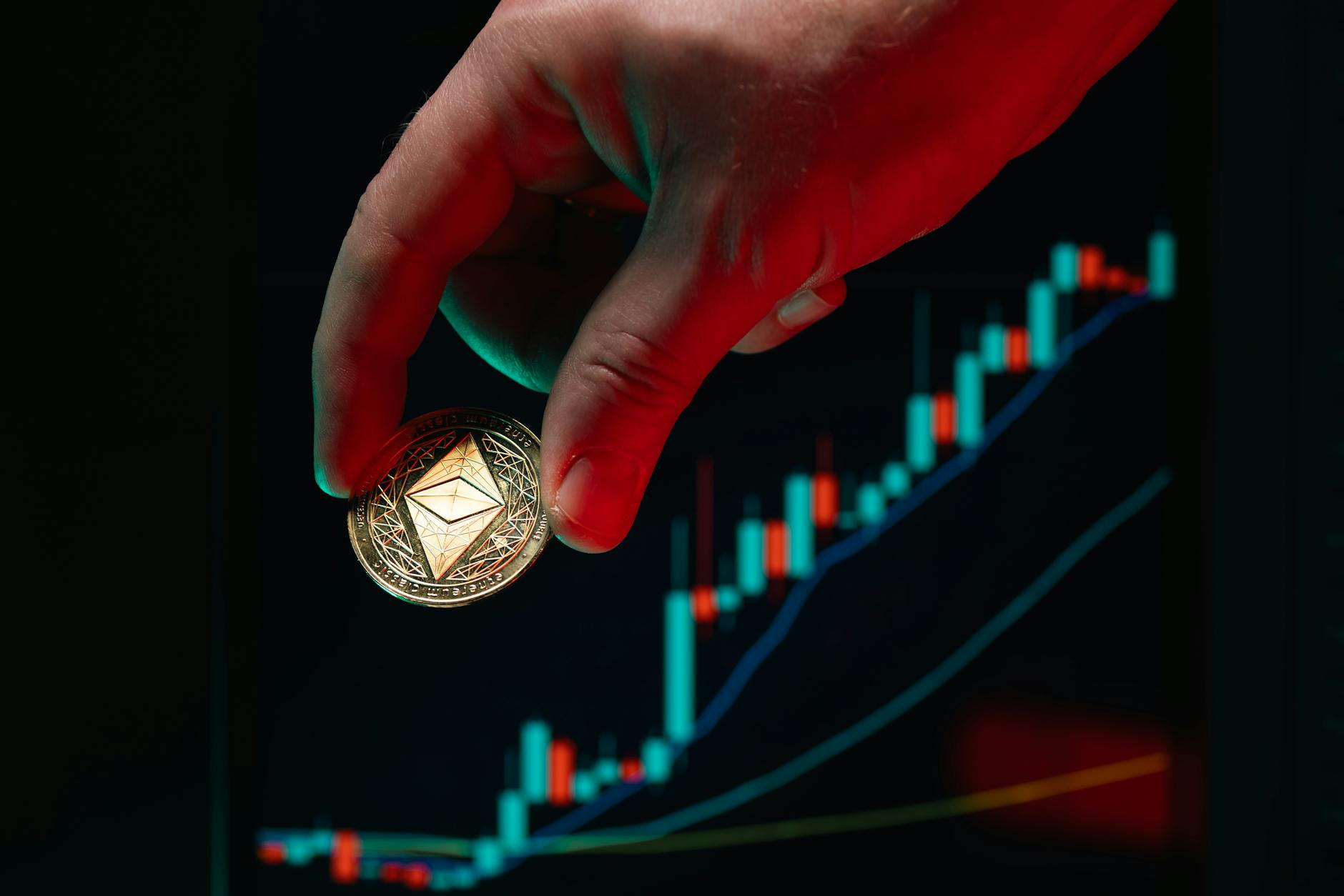 Simple Investment Tips That Can Help Grow Your Wealth Over Time - Featured image