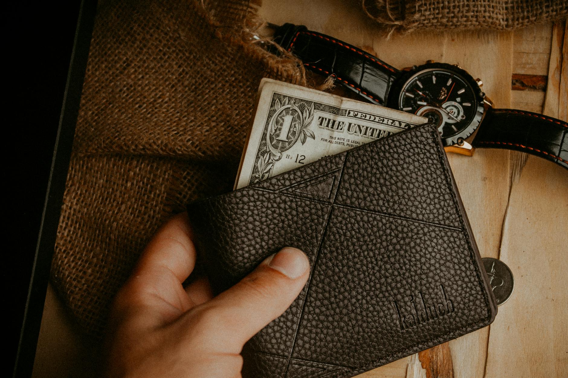 The Flexibility of 401(k) Withdrawals Compared to Pensions - Featured image