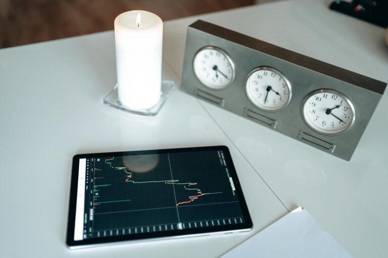 Ways to Monitor and Adjust Your Investment Strategy Over Time - Featured image