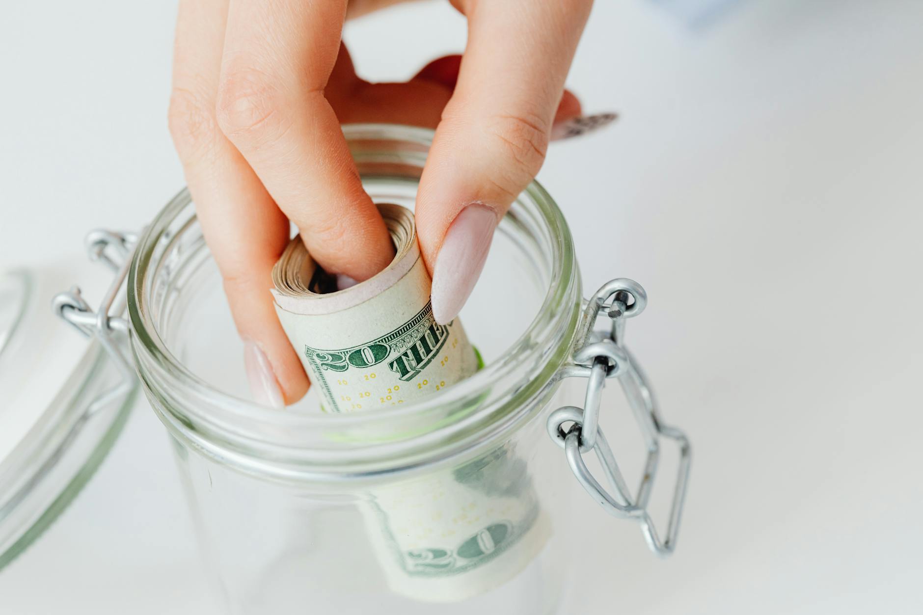 How Consistent Saving Creates Exponential Wealth Growth