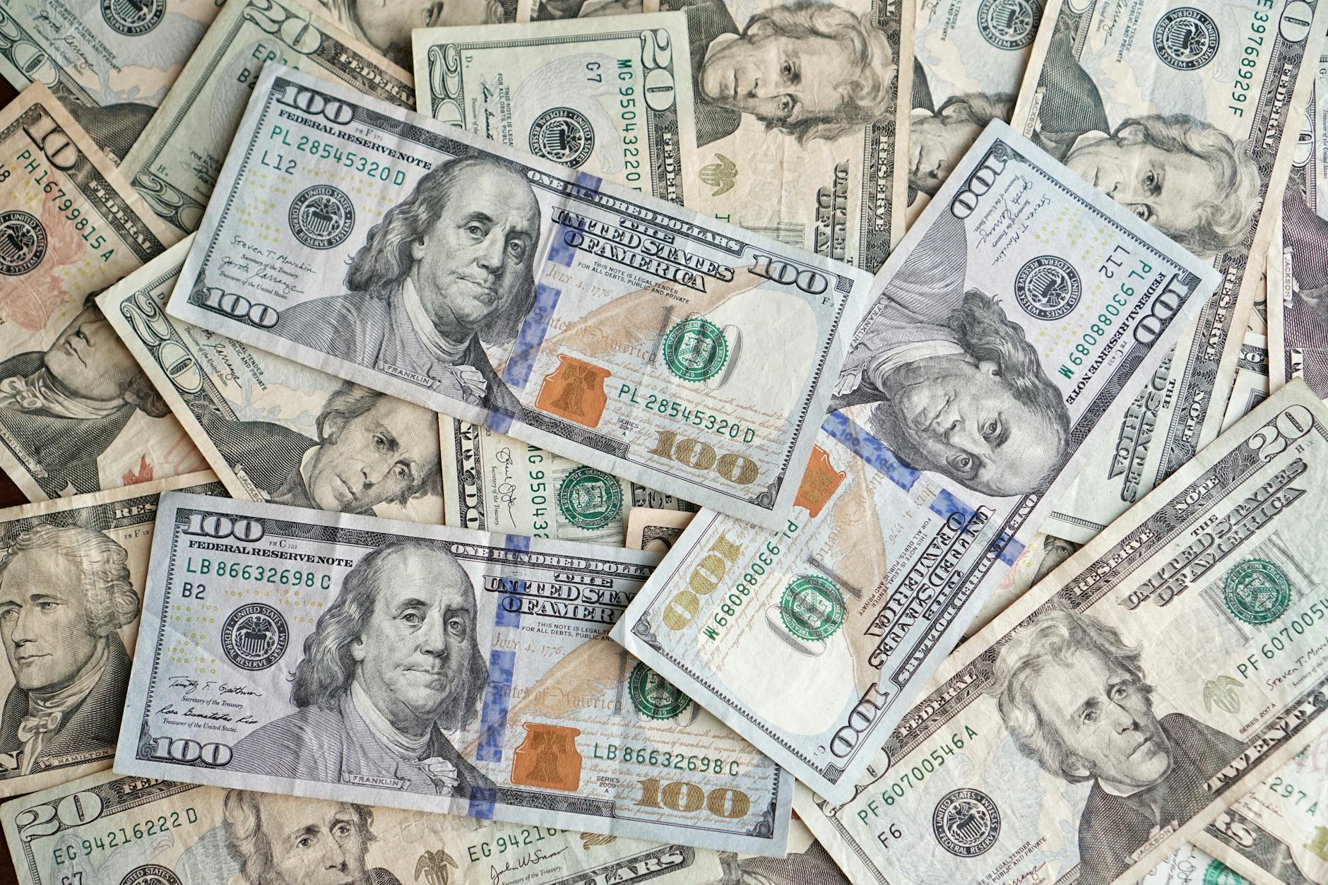 More Americans Are Saving Less for Retirement and It Could Backfire - Featured image