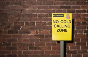 Why Experts Are Calling This a "Warning Sign" for Retirement Savings - Featured image