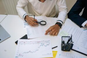 Fact Check: Do Financial Advisors Have to Act in Your Best Interest? Not Always - Featured image