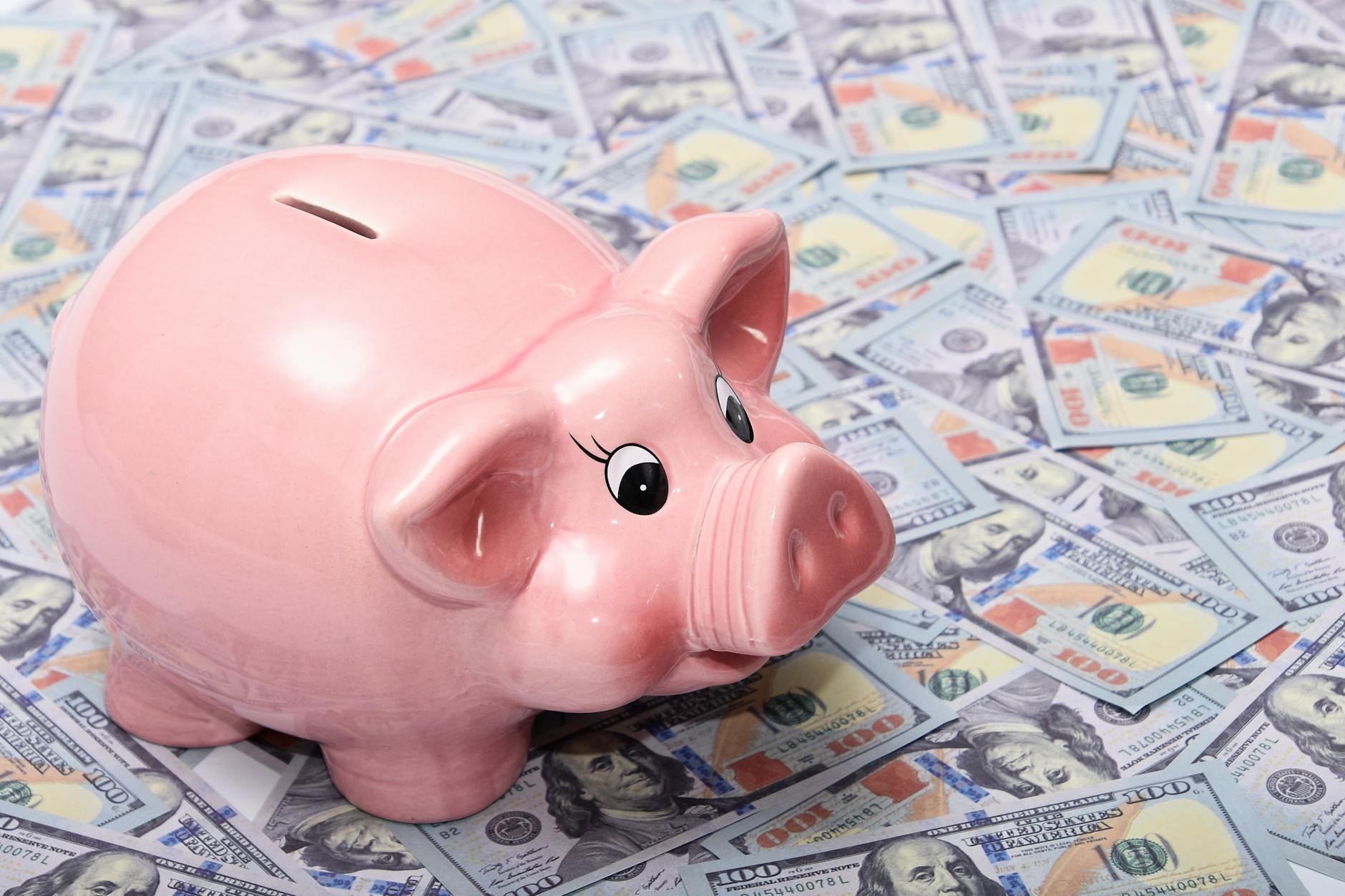 Fact Check: Is a 10% Savings Rate Really Enough to Retire Comfortably? The Numbers Tell a Different Story - Featured image