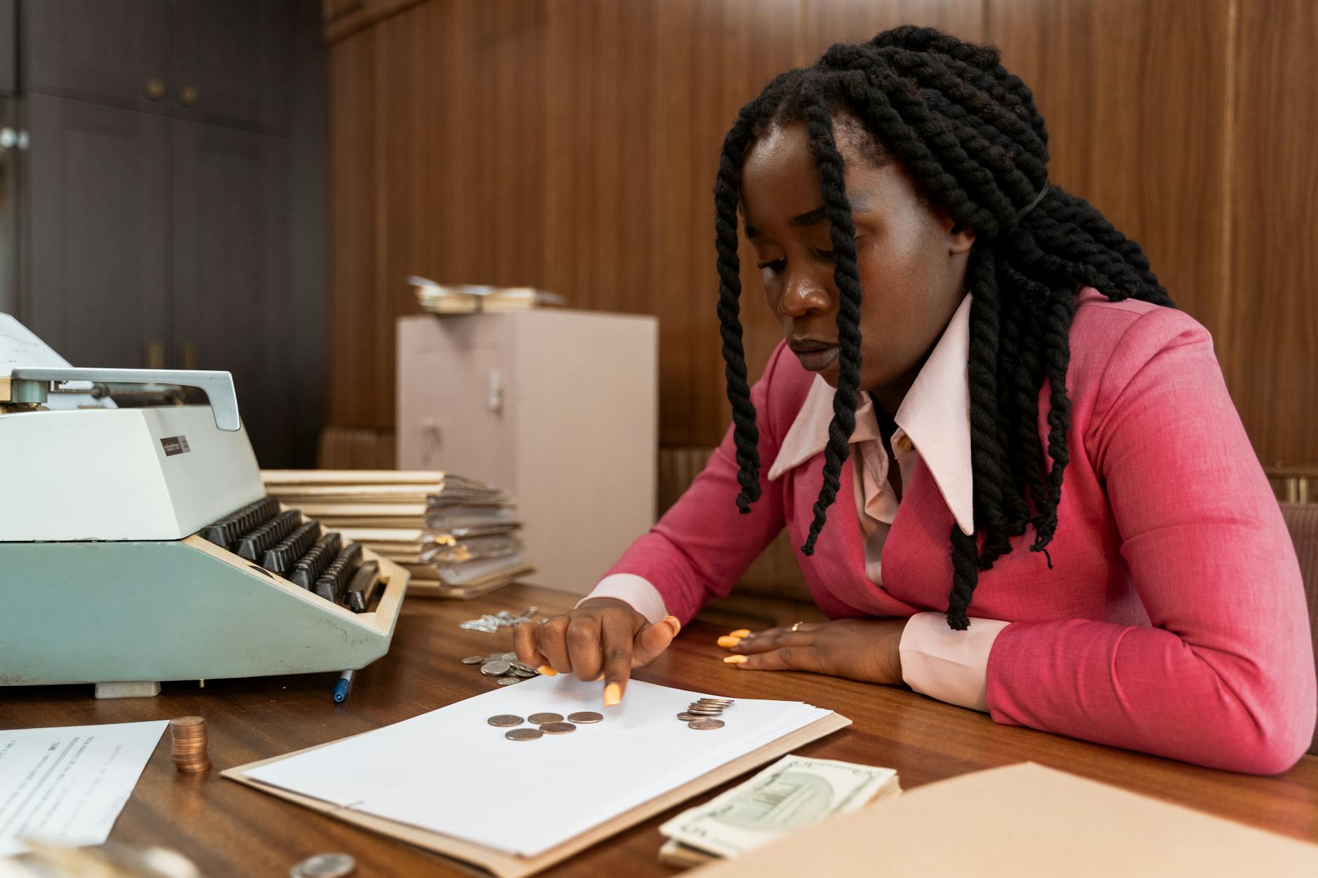 How Do Advisory Fees Affect Women Investors Differently?