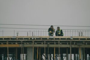 New Study Found Workers Who Start Saving at 35 Instead of 25 Retire With 40% Less - Featured image
