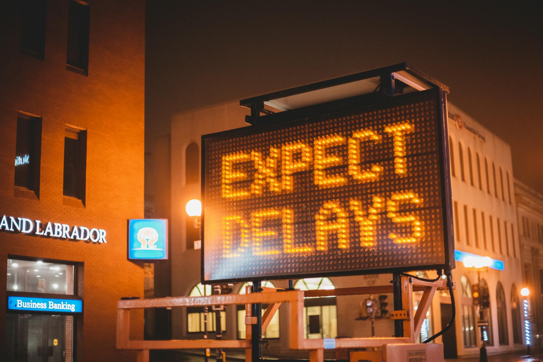 The Social Security Paradox in Delayed Retirement