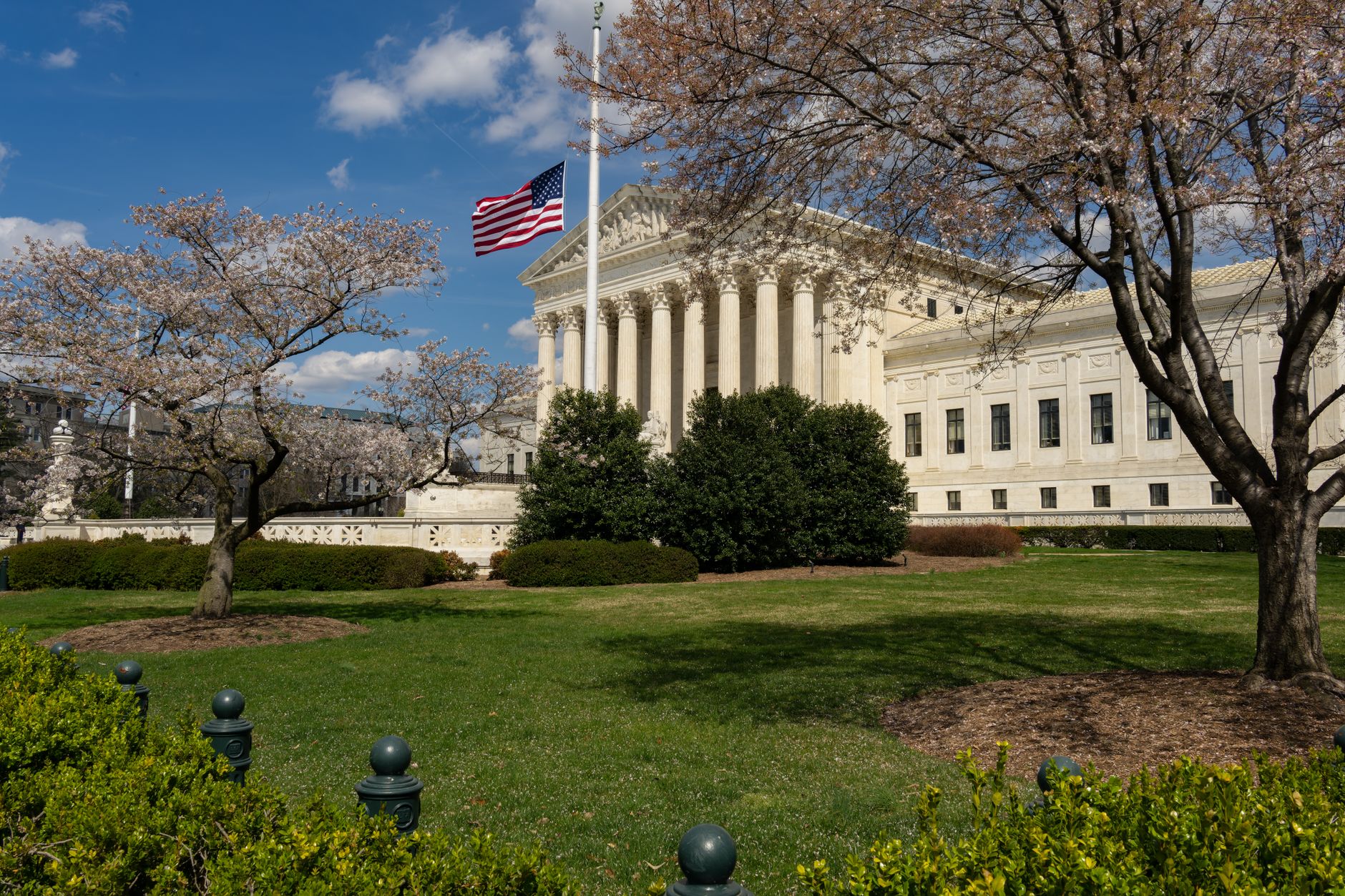 Fact Check: Does Federal Law Fully Protect Workers Over 40 From Age-Based Job Discrimination? - Featured image
