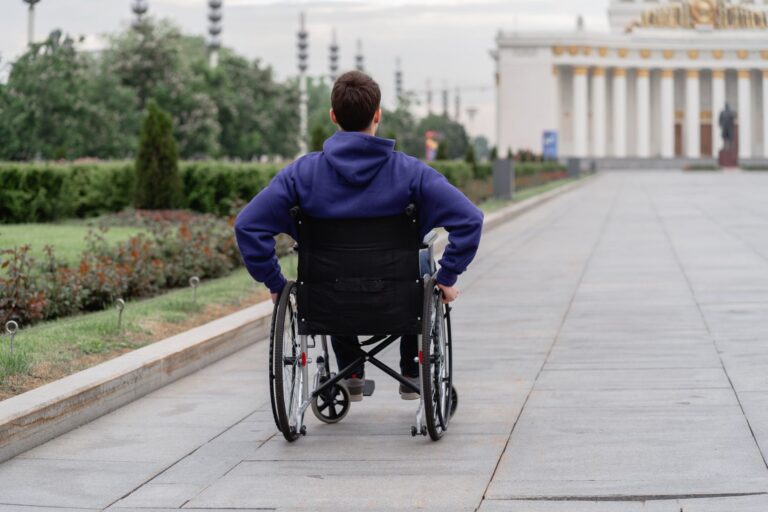 How Back Pain Qualifies for Disability - Featured image