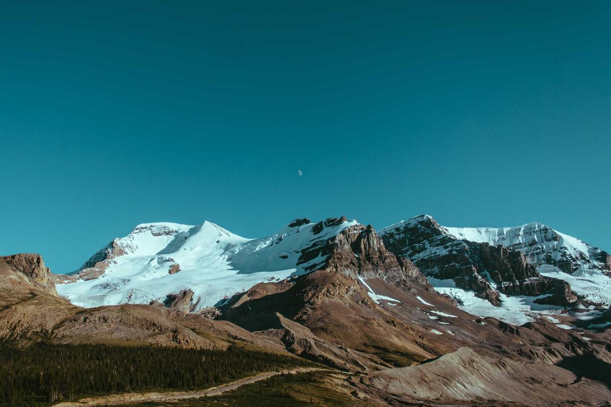 What's Inside a Target-Date Fund? The Glide Path Myth vs. Reality