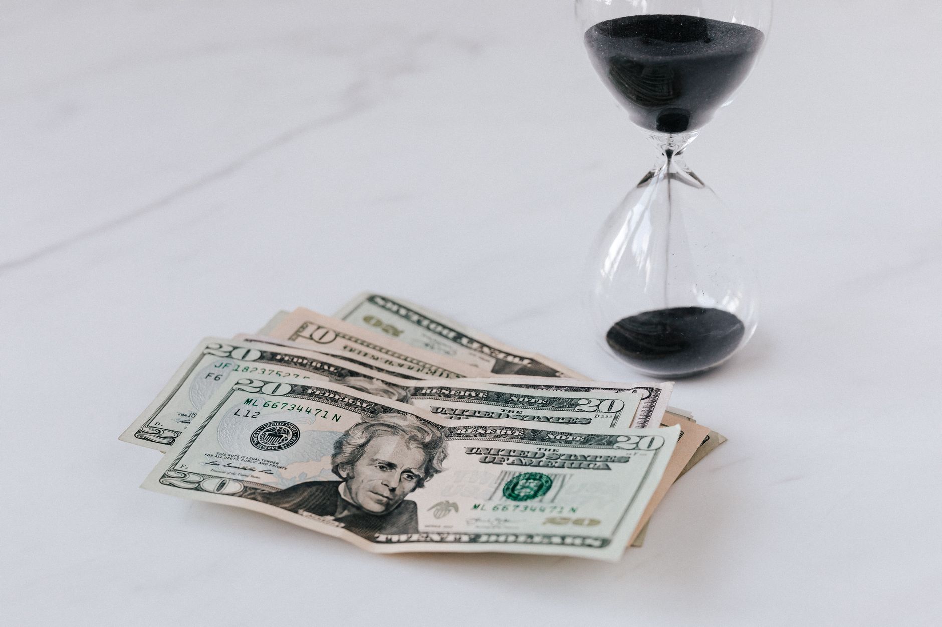 Annuity Pros and Cons - Featured image