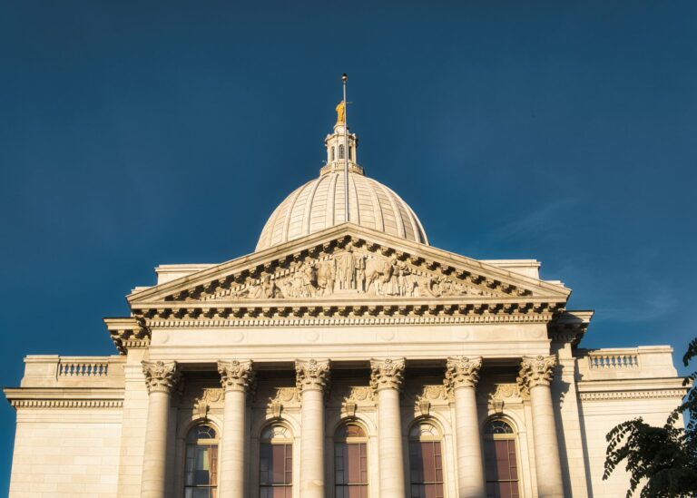 Bipartisan Senate Proposal Aims to Prevent Social Security Fund Depletion - Featured image