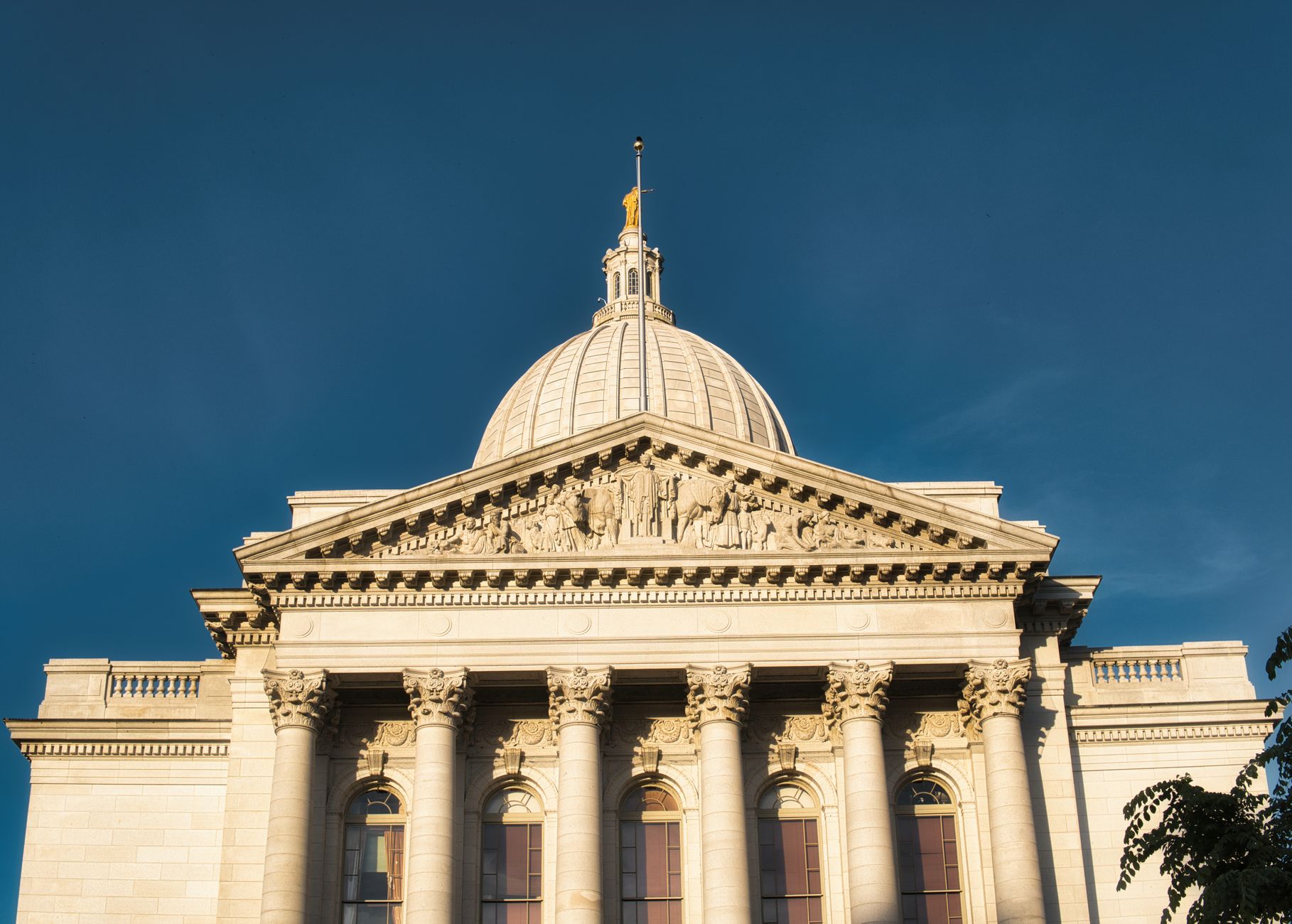 Bipartisan Senate Proposal Aims to Prevent Social Security Fund Depletion - Featured image