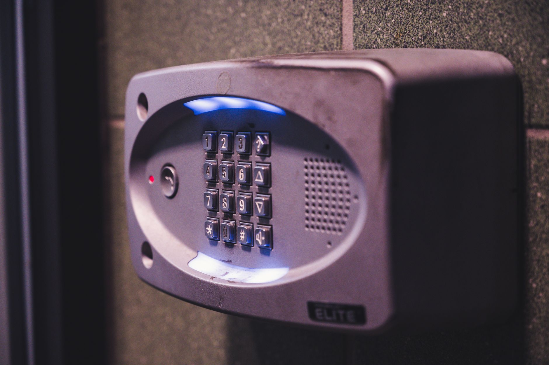 Home Safe vs. Bank Safety Deposit Box—Which Storage Option Is Right for Your Documents?