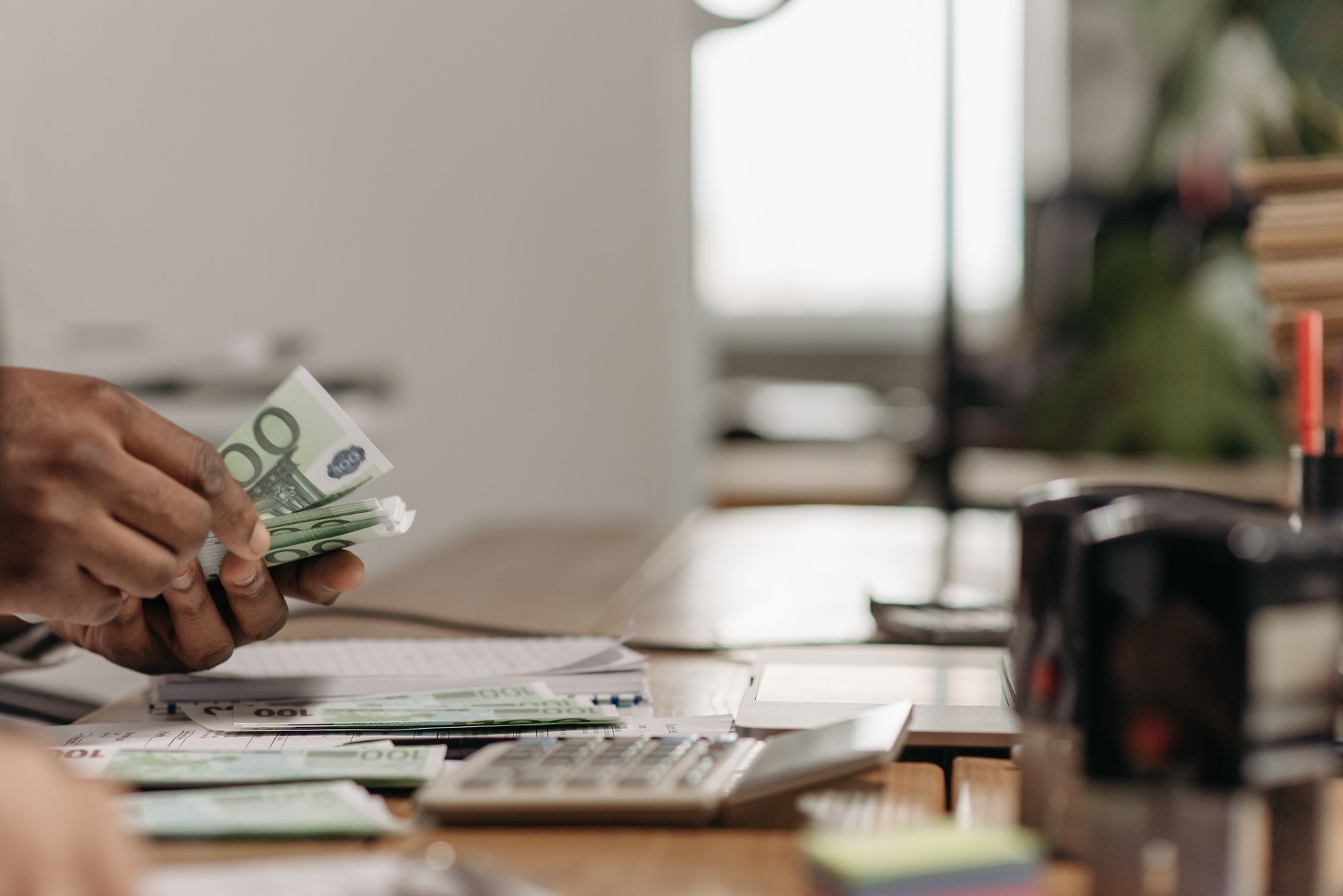 How Do Fixed Annuities Guarantee Your Payouts?