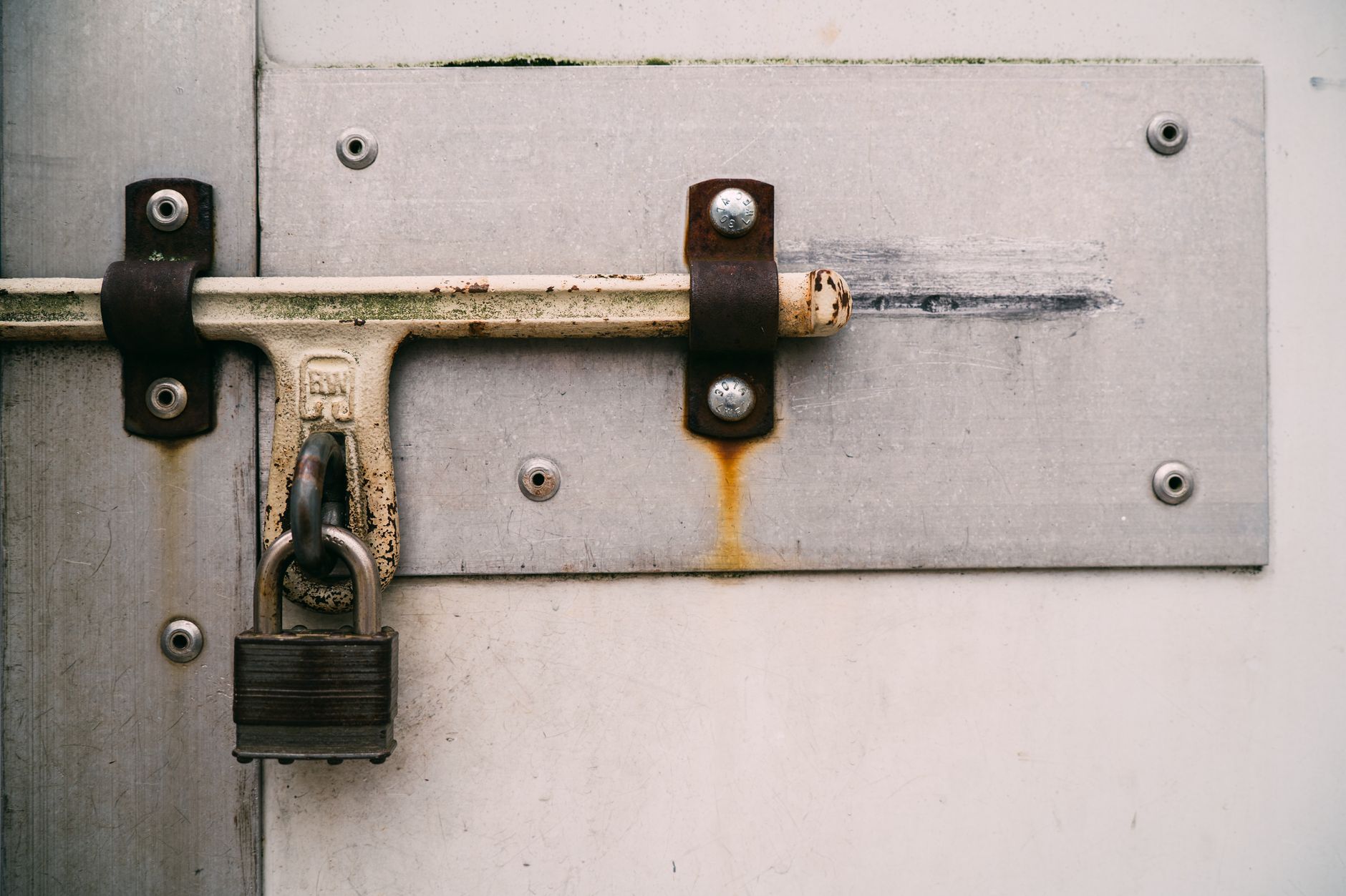 How Does Social Security Claiming Age Affect Your Long-Term Pension Income?