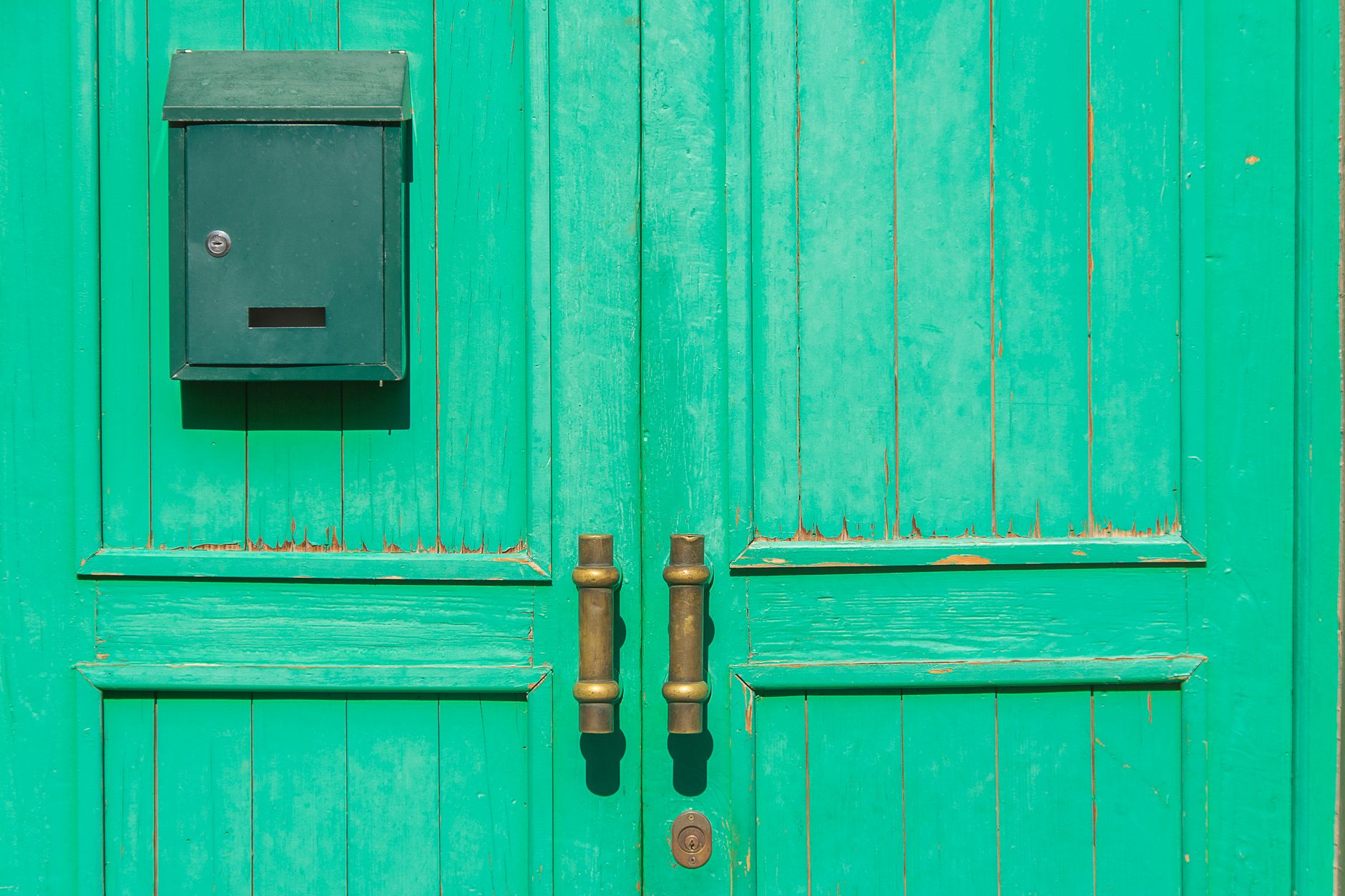 How Should You Handle the Gap Between Early Retirement and Medicare Eligibility?
