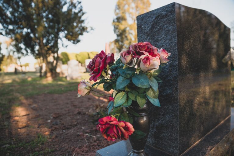 How to Access a Deceased Person's Accounts - Featured image