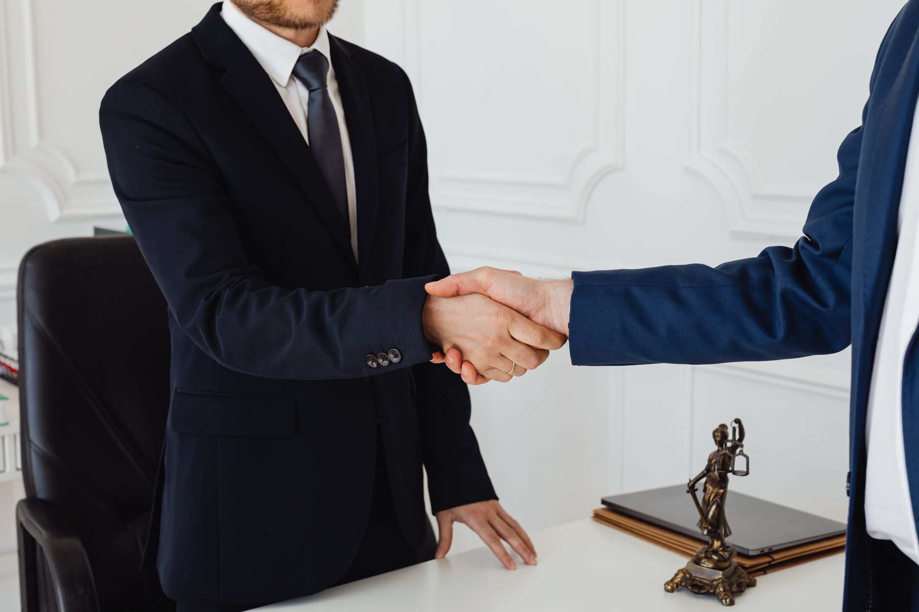 How to Evaluate a Lawyer's Communication and Responsiveness