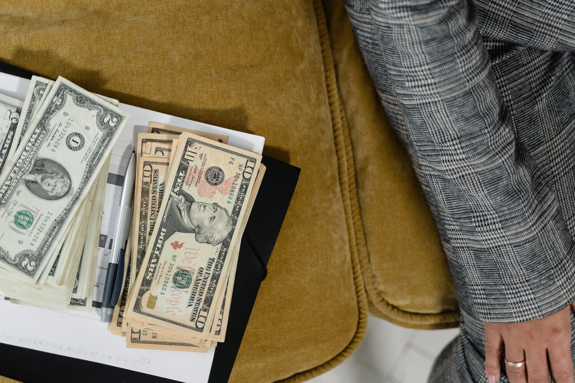 Monthly SSDI Payment Amounts and Income Limits in 2026