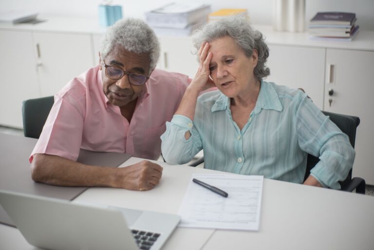 Older workers comeback 2026: Economic hardship halts retirement exodus - Featured image