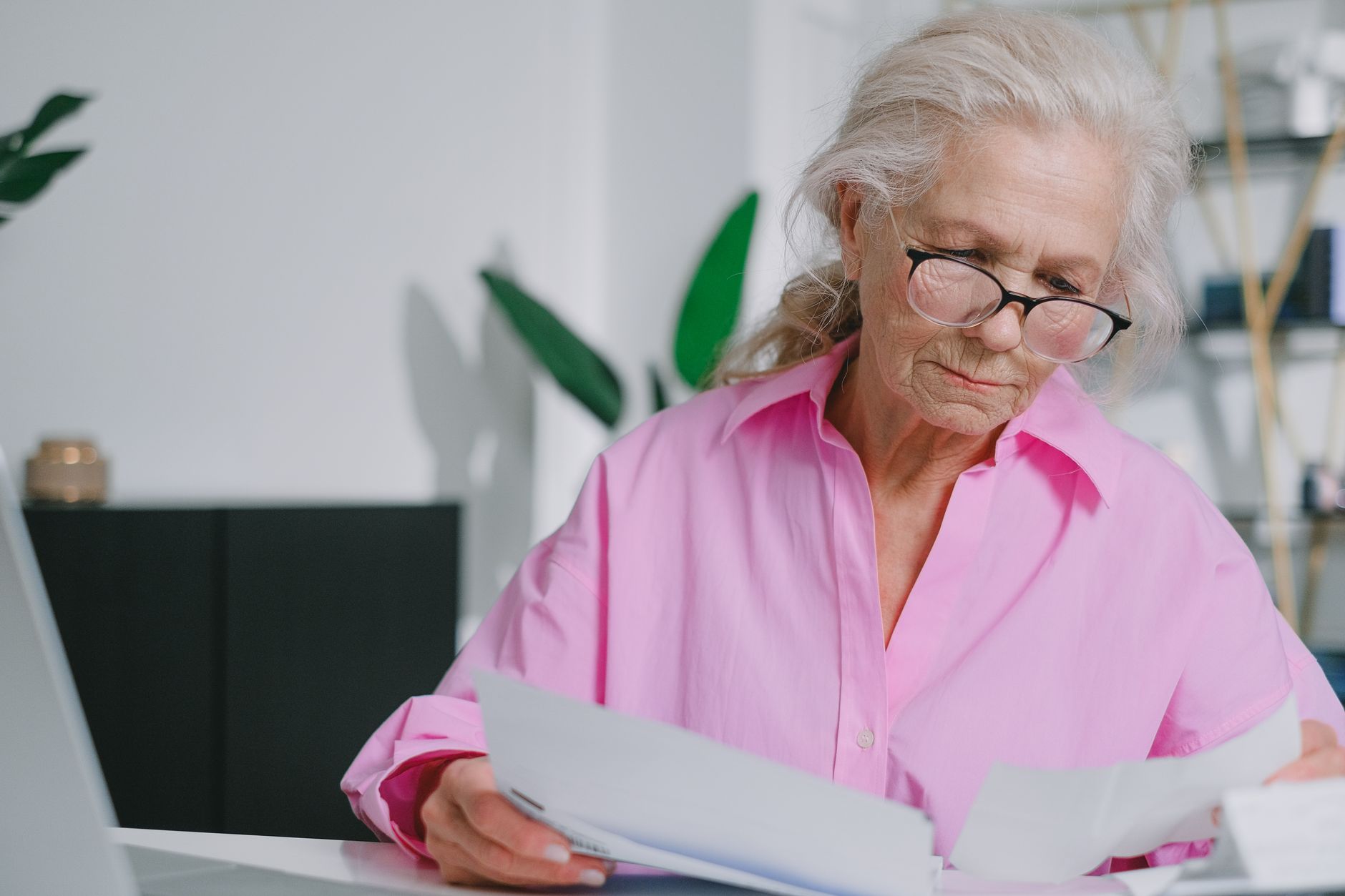 Pension Lump Sum Decision: Questions Retirees Should Ask Before Cashing Out - Featured image