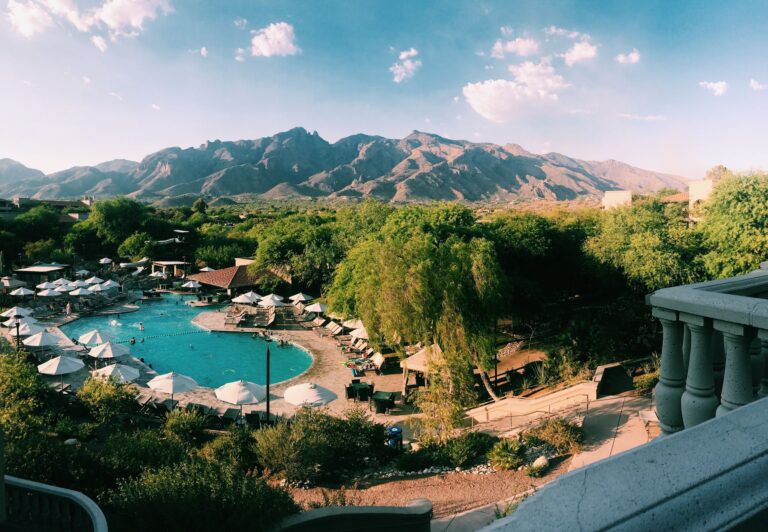 Retirement in Arizona Pros and Cons - Featured image