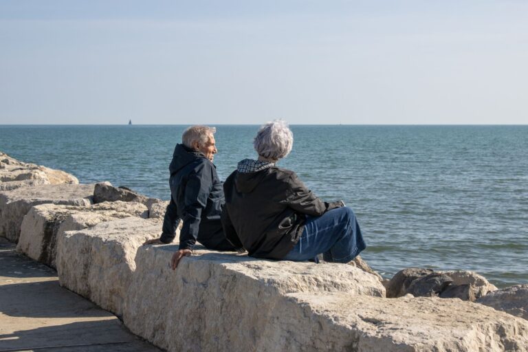 Retirement in Illinois Pros and Cons - Featured image