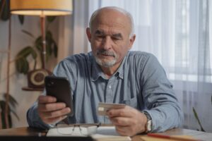 Social Security benefits 2026: check amounts and retirement income maximization - Featured image