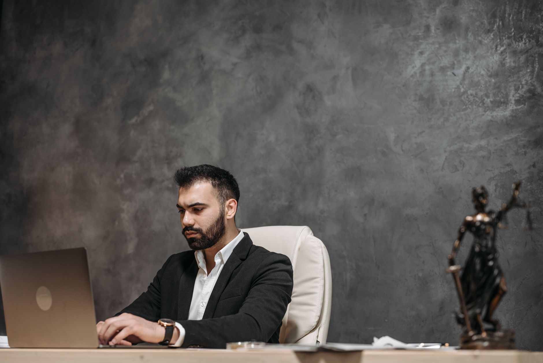 The Differences Between SSDI and SSI Attorney Fee Limits