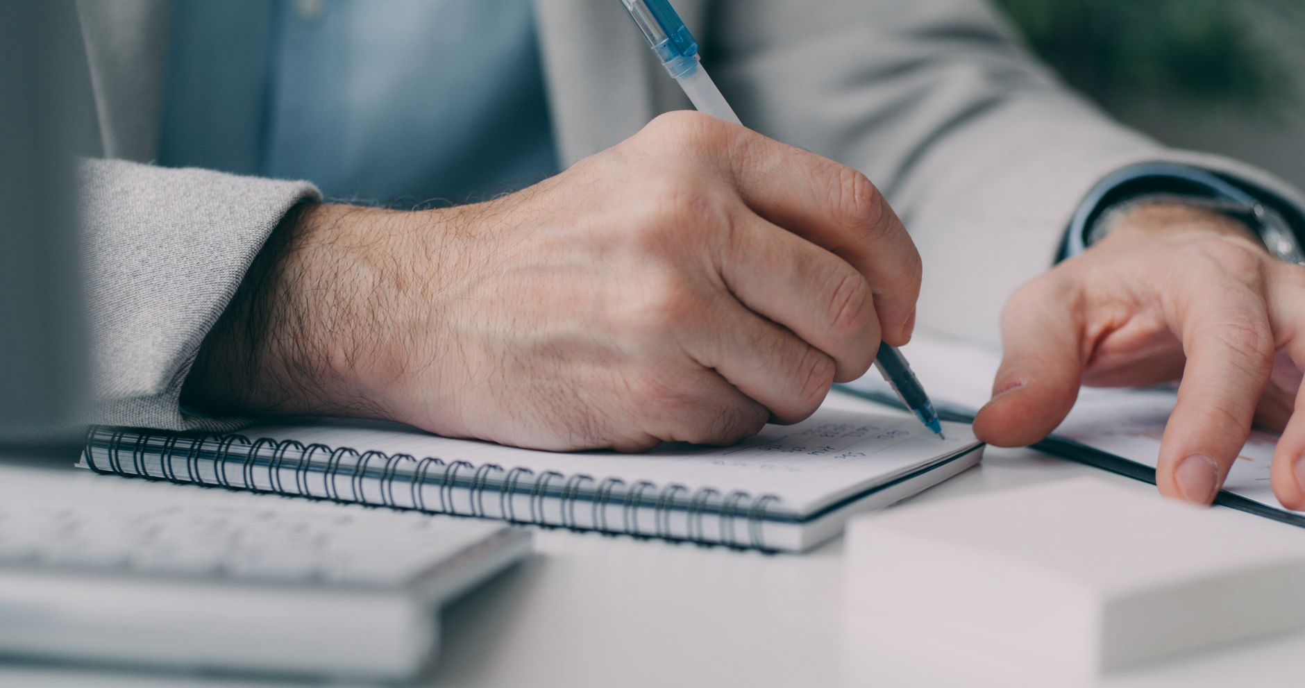 WHY DO OFFICE WORKERS DENY SEDENTARY WORK RISKS?
