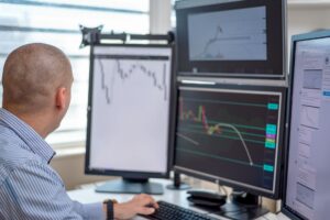 Working with Multiple Advisors - Featured image