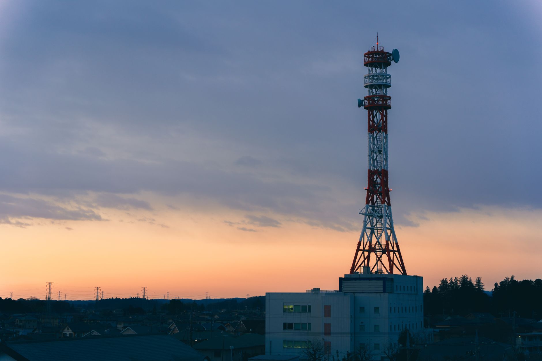 Telecom company AT&T pays 184 million dollars pension lawsuit settlement - Featured image